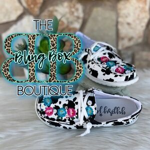Gypsy Jazz Flo Sneakers in Embroidered Cow Print